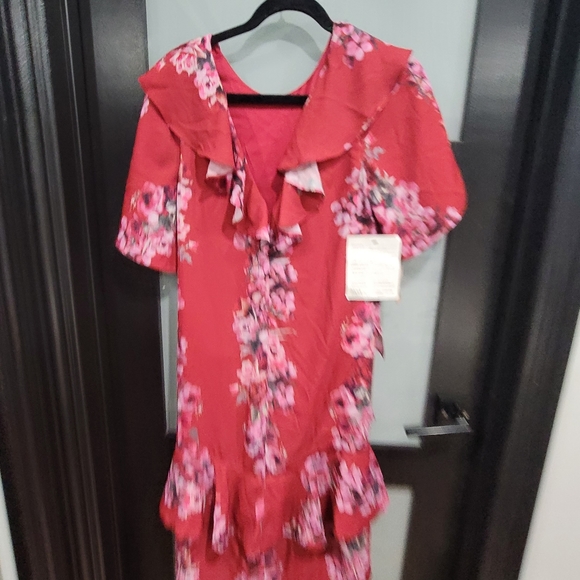 Fame & Partners Burgundy Red Floral flowy Tiered asymmetrical maxi dress 6 Small - Picture 13 of 15